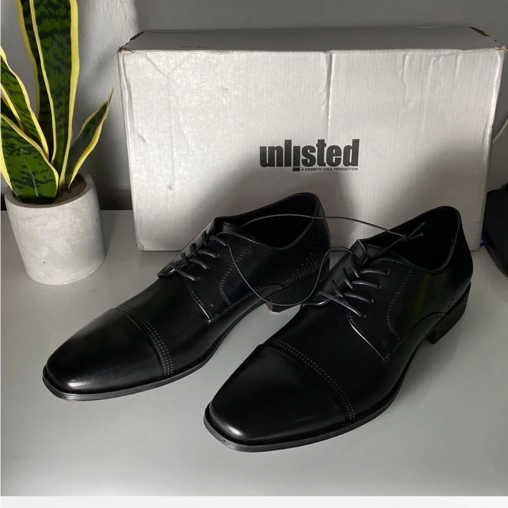 Kenneth Cole Black Leather Oxfords
